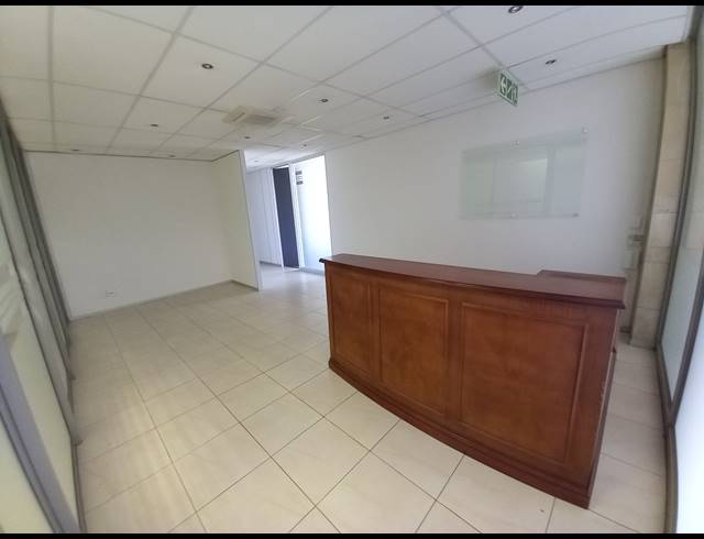 701M² OFFICE TO LET IN BRYANSTON